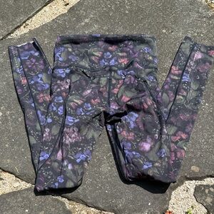 Lululemon Floral Legging, size 2